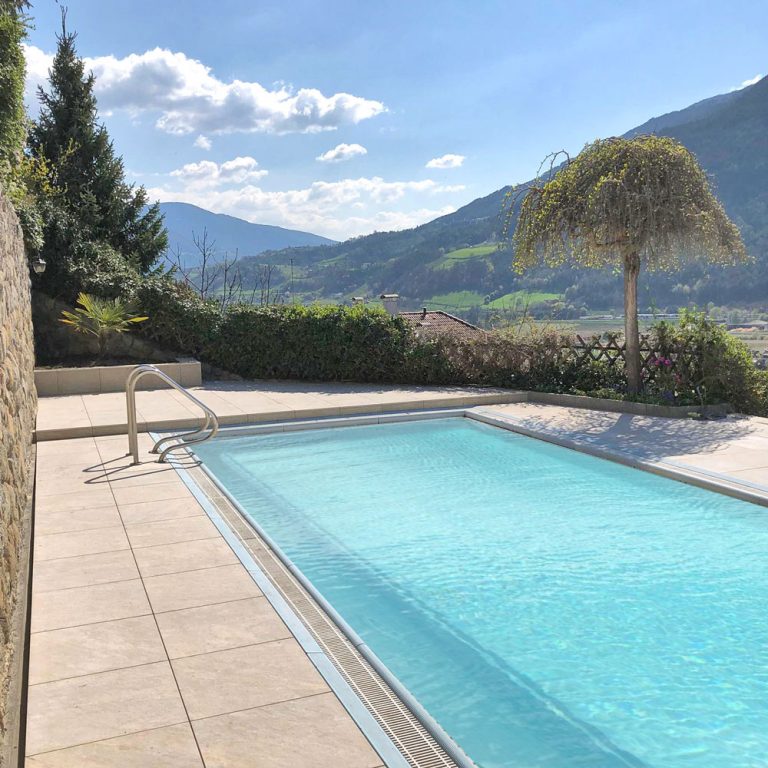 VILLA CON PISCINA, BOLZANO - L'Altra Pietra